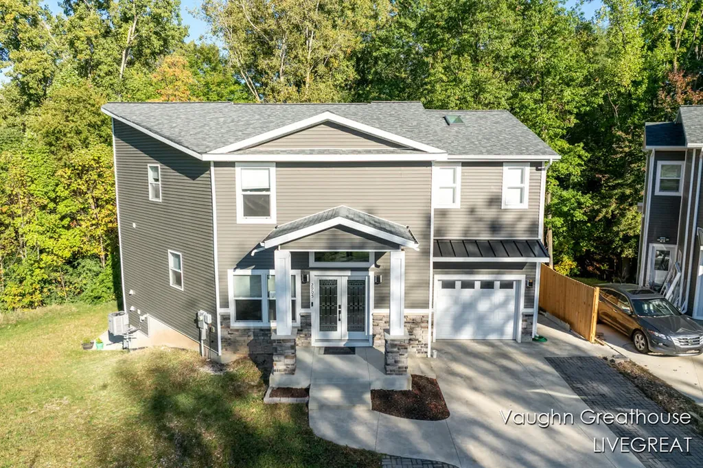 2905 Woodside Avenue SE Grand Rapids City MI 49508