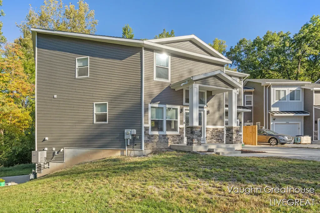 2905 Woodside Avenue SE Grand Rapids City MI 49508