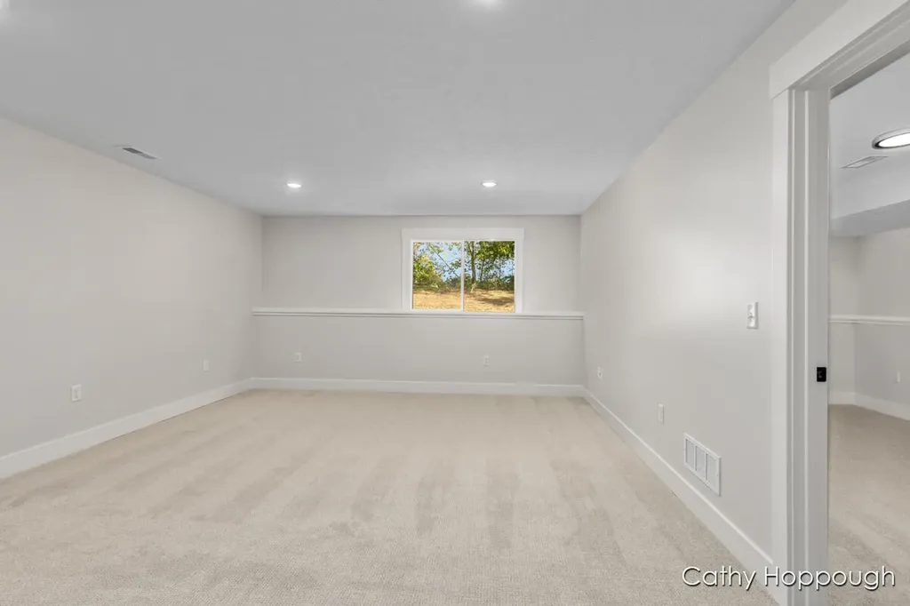 1978 Aspen Valley Lane Ionia City MI 48846