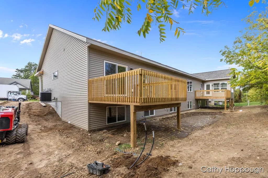 1978 Aspen Valley Lane Ionia City MI 48846