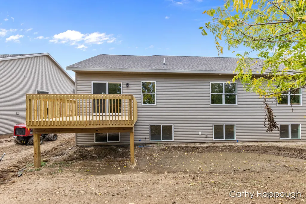 1978 Aspen Valley Lane Ionia City MI 48846