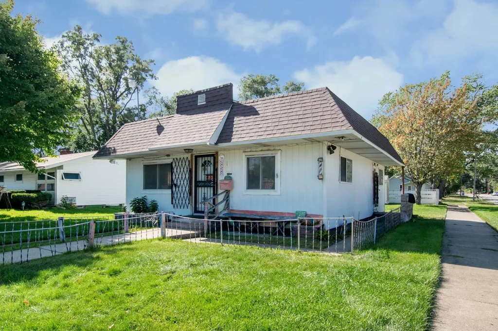 2301 Jarman Street Muskegon Heights City MI 49444