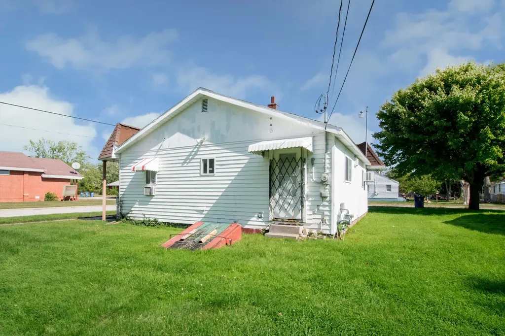 2301 Jarman Street Muskegon Heights City MI 49444