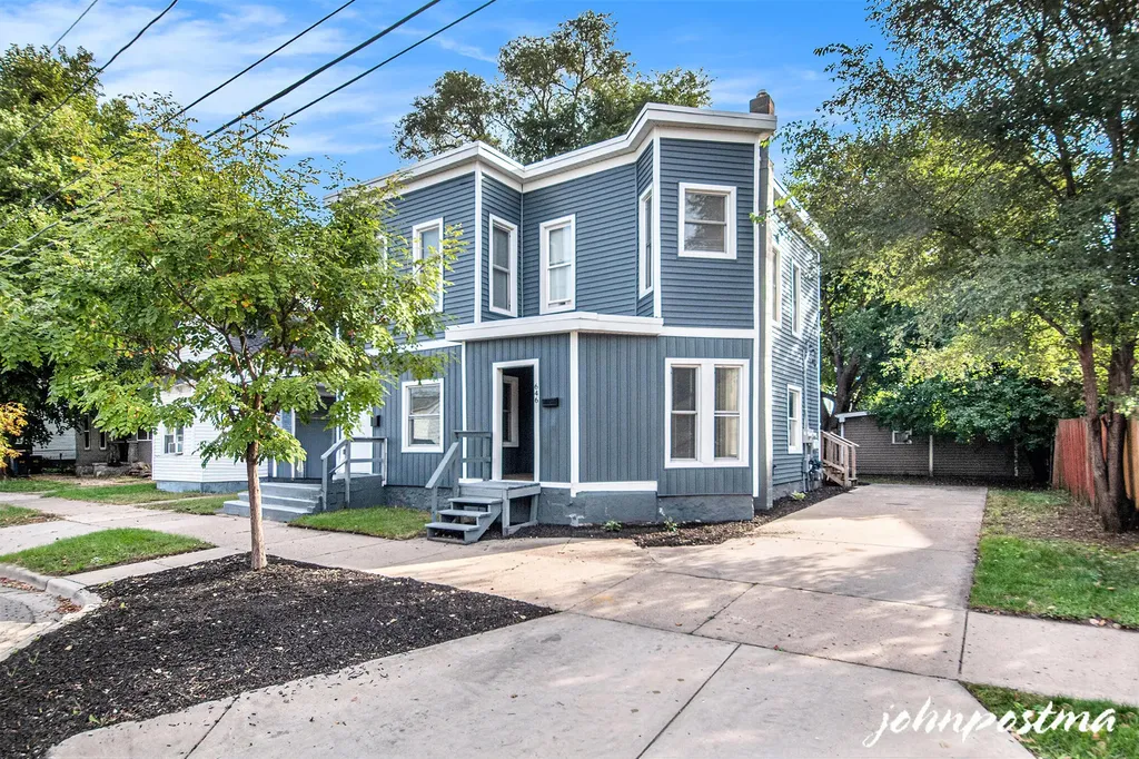 646 Broadway Avenue NW Grand Rapids City MI 49504