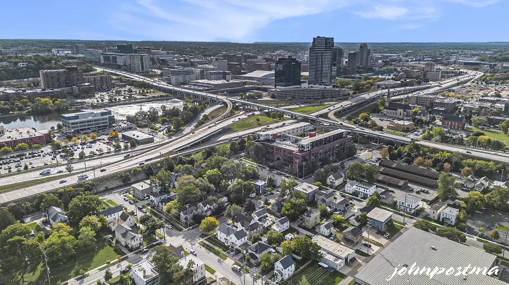 646 Broadway Avenue NW Grand Rapids City MI 49504