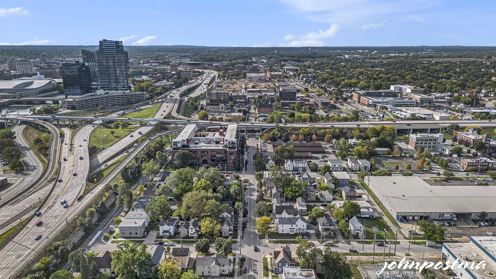 646 Broadway Avenue NW Grand Rapids City MI 49504
