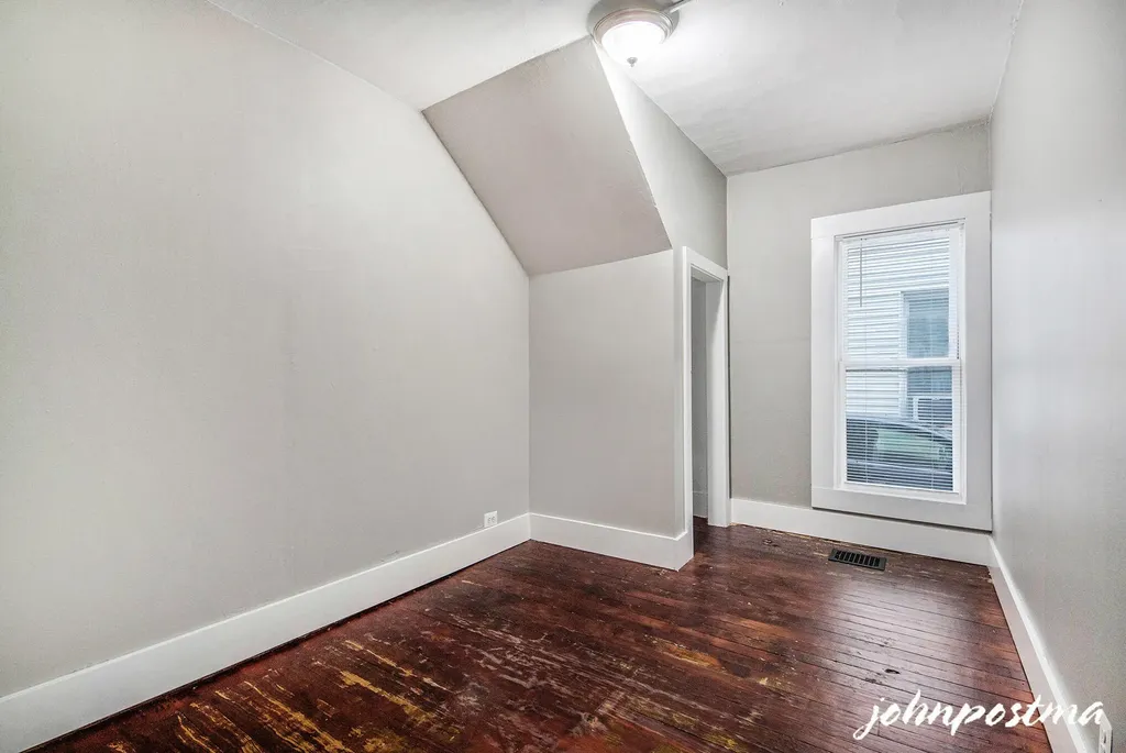 646 Broadway Avenue NW Grand Rapids City MI 49504