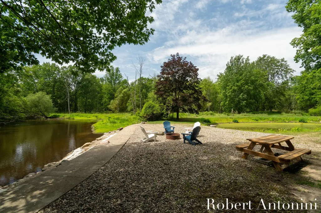 4751 S Johnson Road Montcalm Township MI 49326