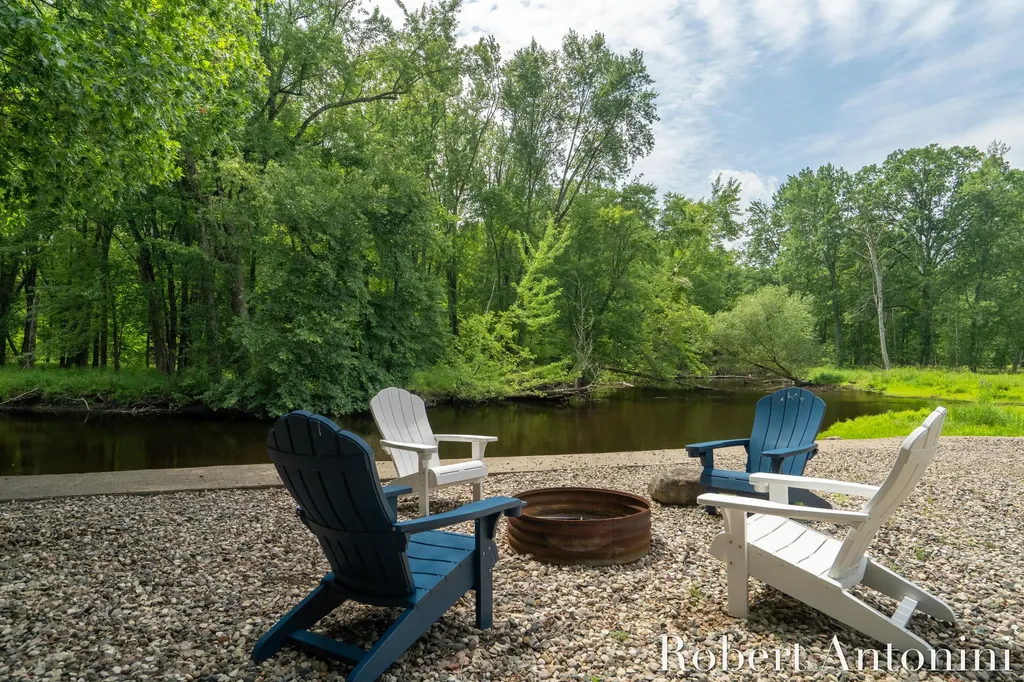 4751 S Johnson Road Montcalm Township MI 49326