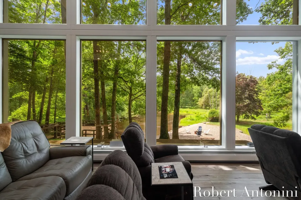 4751 S Johnson Road Montcalm Township MI 49326