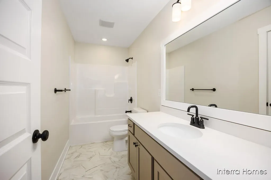 5949 Valley Point Drive SE Caledonia Township MI 49316