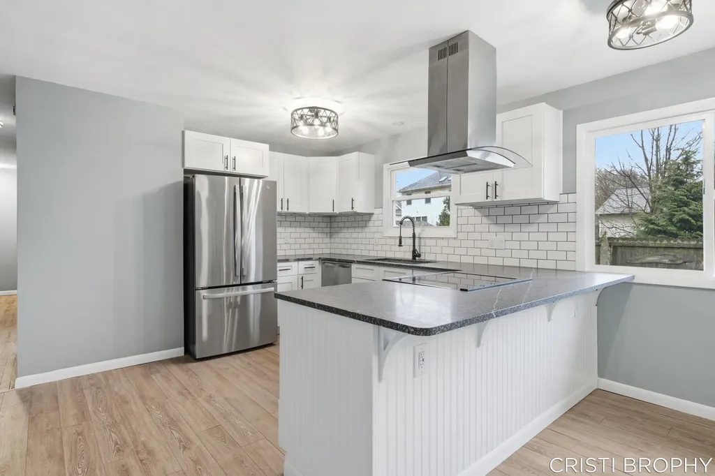 2538 Berwyck Road SE East Grand Rapids City MI 49506