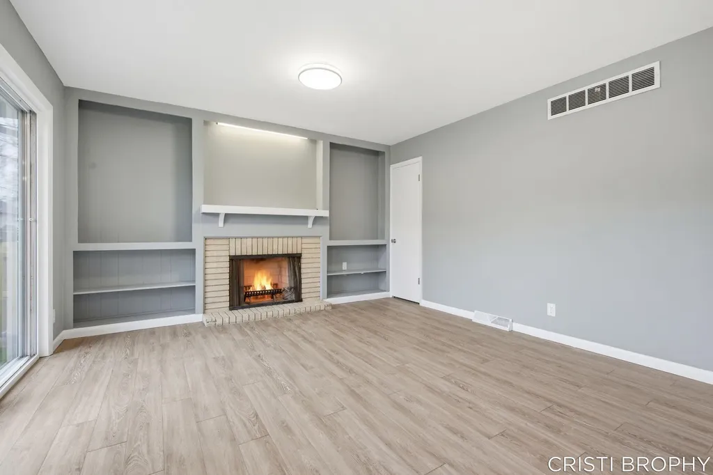 2538 Berwyck Road SE East Grand Rapids City MI 49506