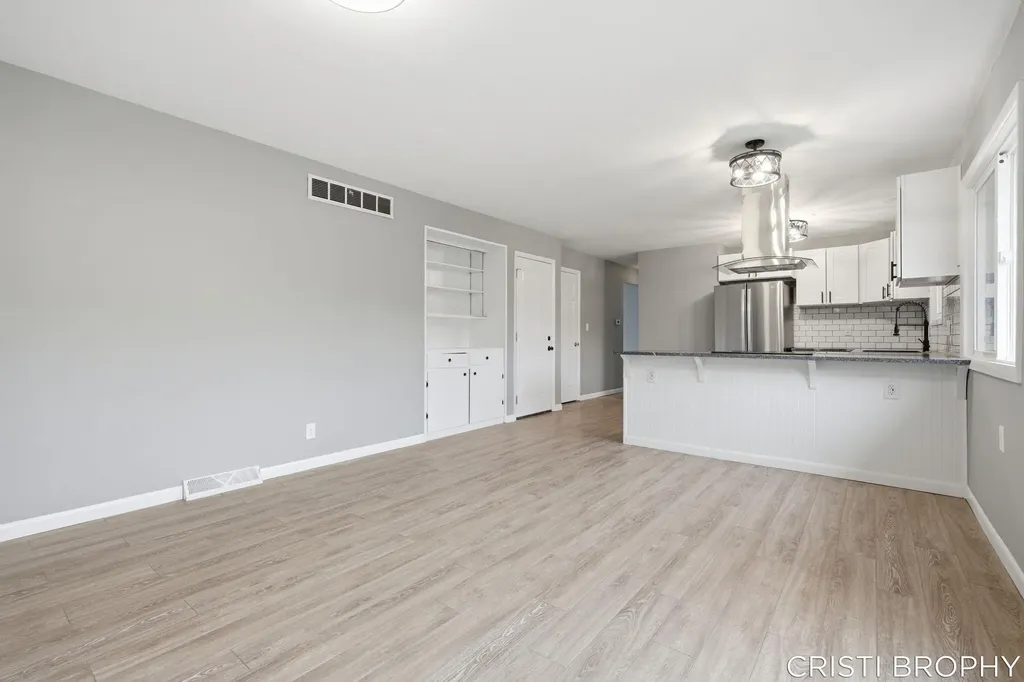 2538 Berwyck Road SE East Grand Rapids City MI 49506