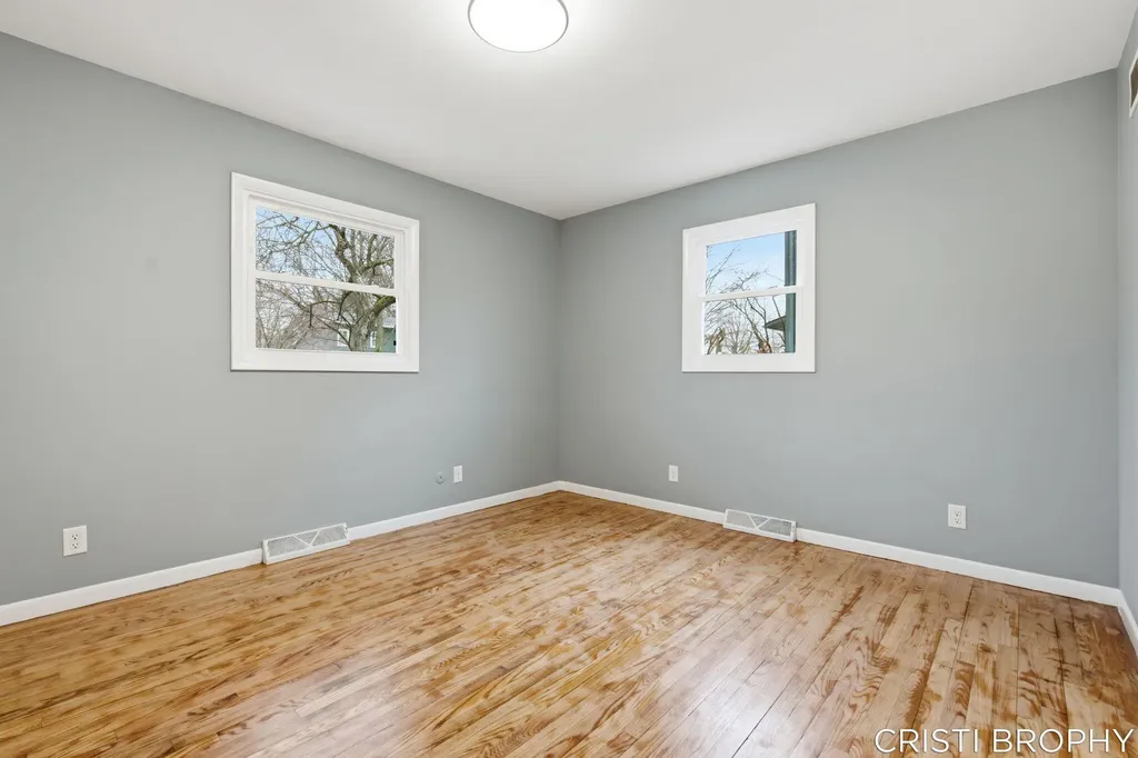 2538 Berwyck Road SE East Grand Rapids City MI 49506