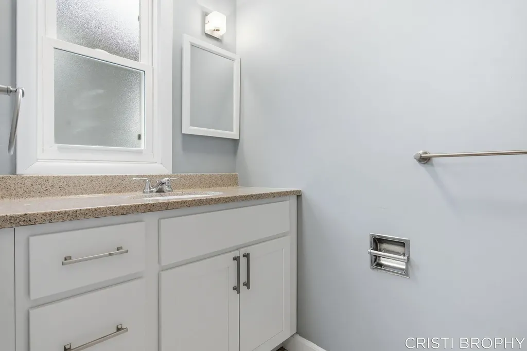 2538 Berwyck Road SE East Grand Rapids City MI 49506