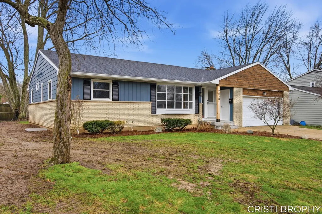 2538 Berwyck Road SE East Grand Rapids City MI 49506