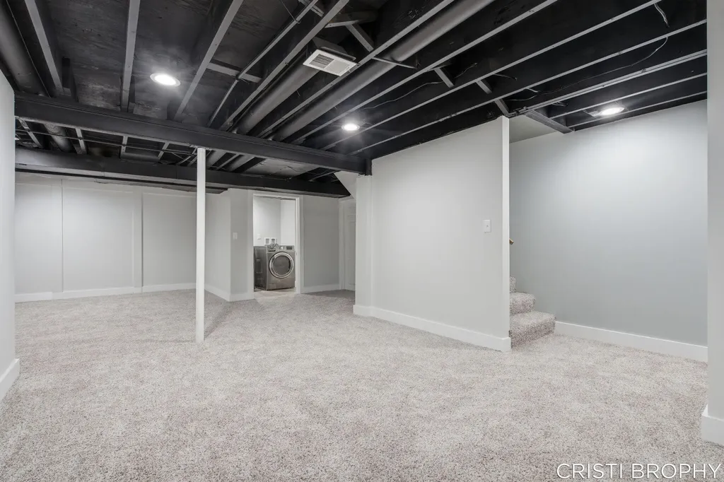 2538 Berwyck Road SE East Grand Rapids City MI 49506