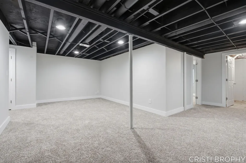 2538 Berwyck Road SE East Grand Rapids City MI 49506