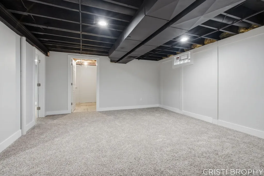 2538 Berwyck Road SE East Grand Rapids City MI 49506