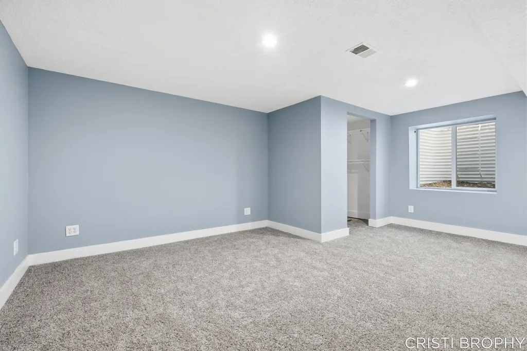 2538 Berwyck Road SE East Grand Rapids City MI 49506