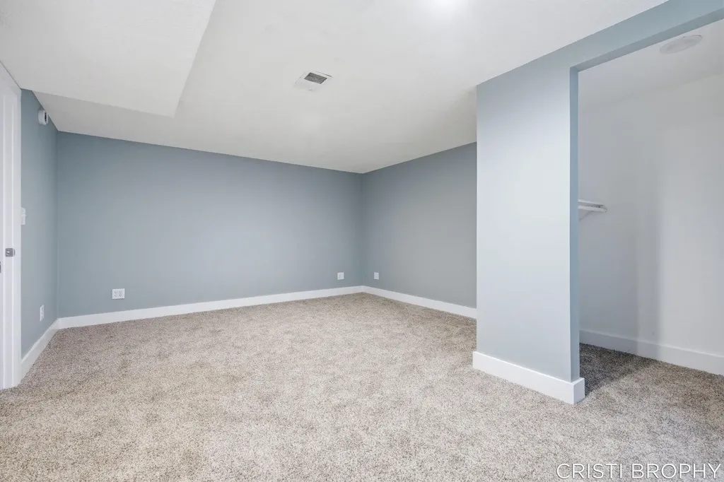 2538 Berwyck Road SE East Grand Rapids City MI 49506