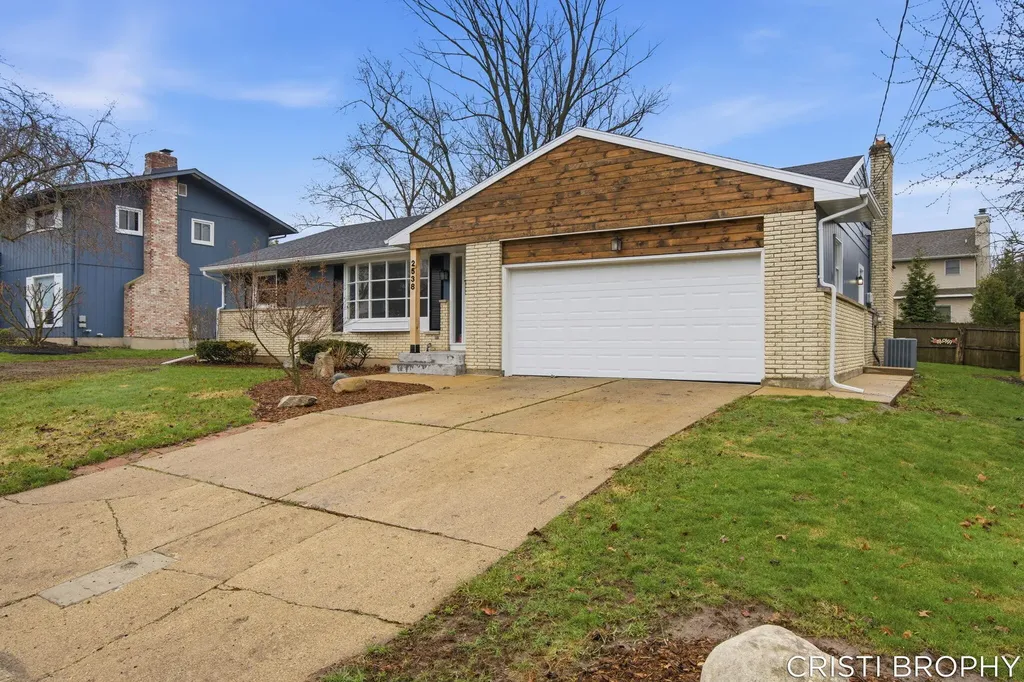 2538 Berwyck Road SE East Grand Rapids City MI 49506