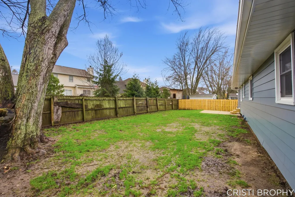 2538 Berwyck Road SE East Grand Rapids City MI 49506