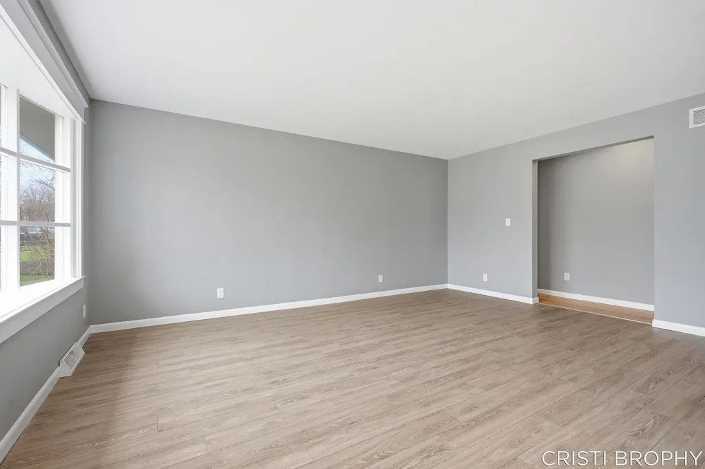 2538 Berwyck Road SE East Grand Rapids City MI 49506