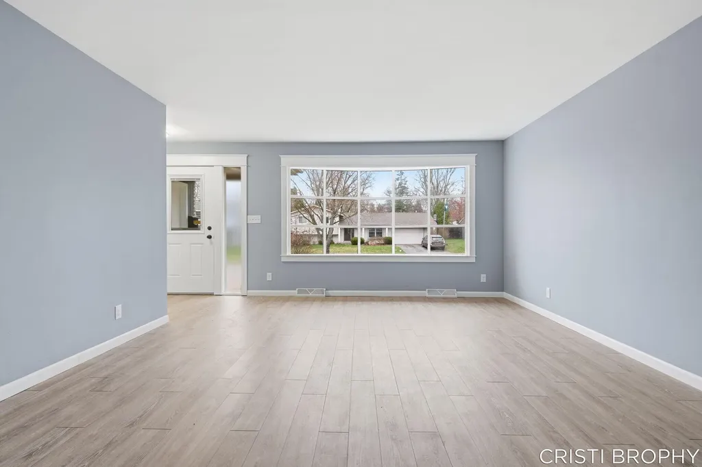 2538 Berwyck Road SE East Grand Rapids City MI 49506