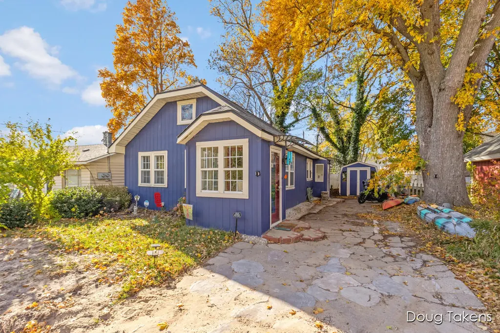 209 Rex Avenue Spring Lake Village MI 49456