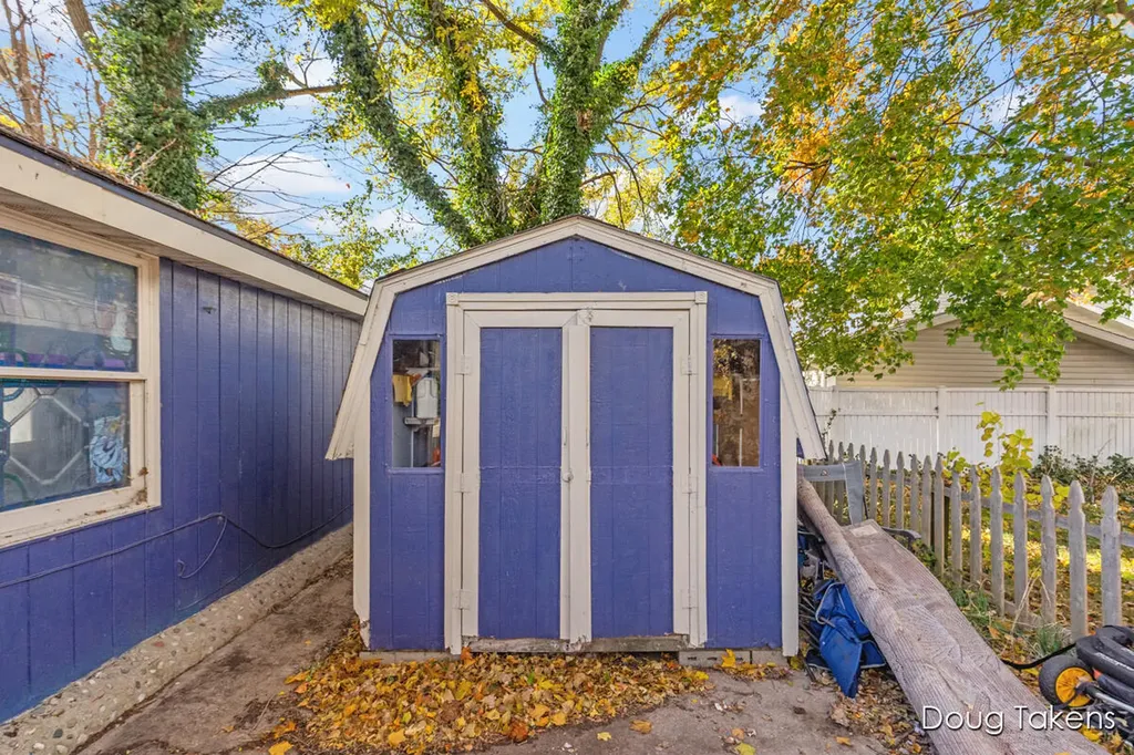 209 Rex Avenue Spring Lake Village MI 49456