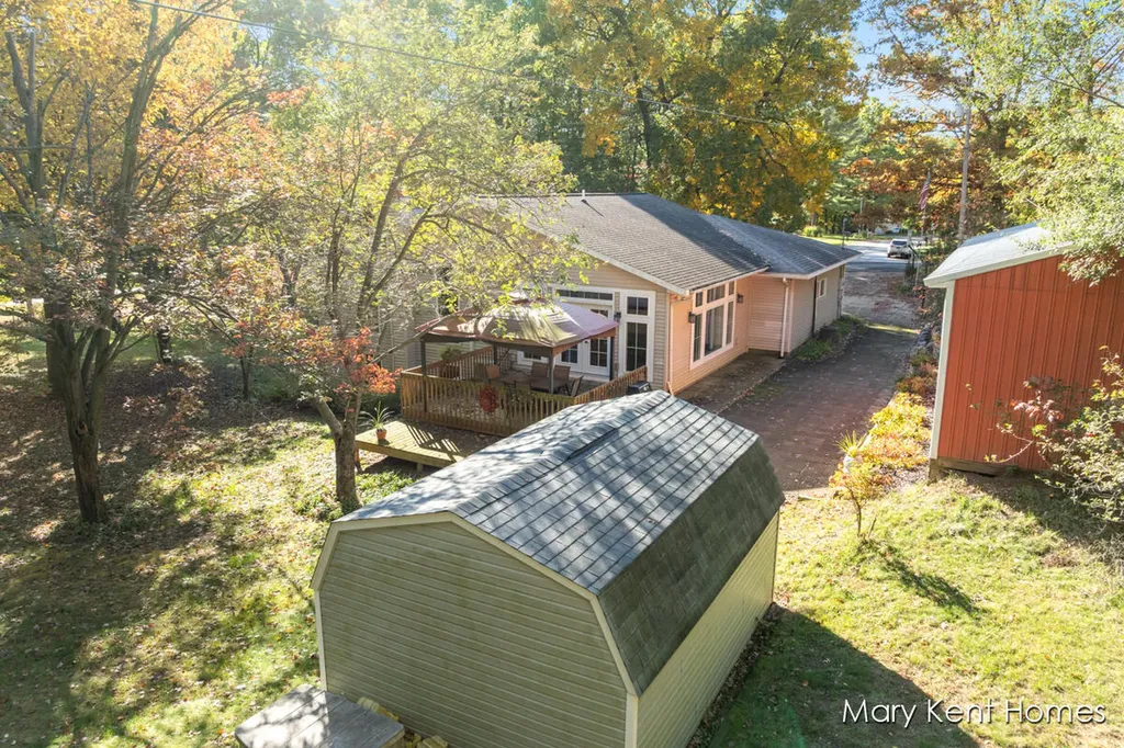 6662 Buttrick Avenue SE Caledonia Township MI 49302