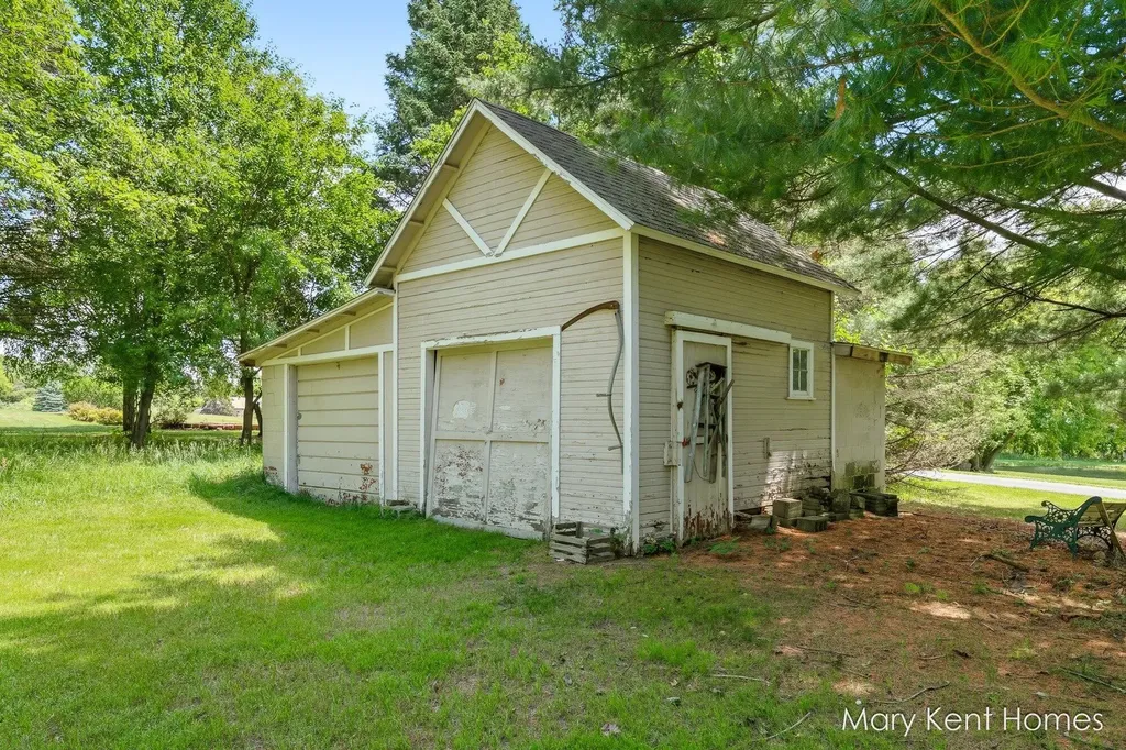 6662 Buttrick Avenue SE Caledonia Township MI 49302