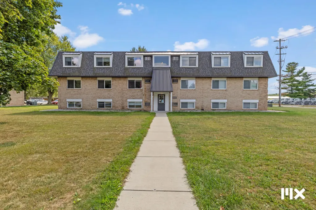 757 W Shepherd Street Charlotte City MI 48813