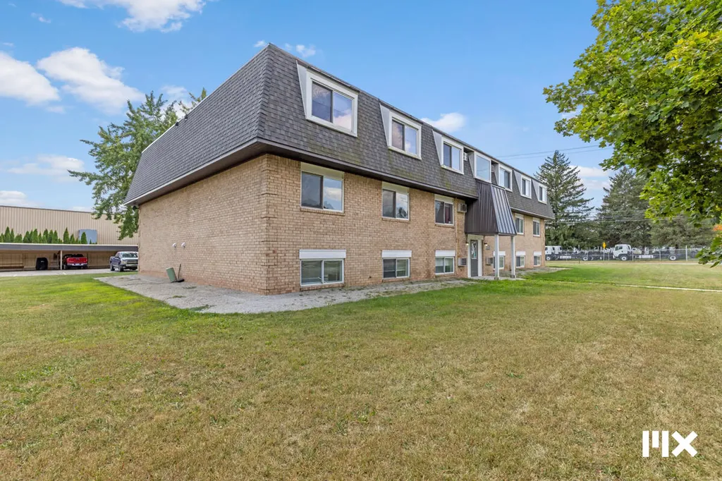 757 W Shepherd Street Charlotte City MI 48813