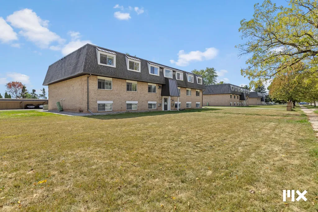 757 W Shepherd Street Charlotte City MI 48813