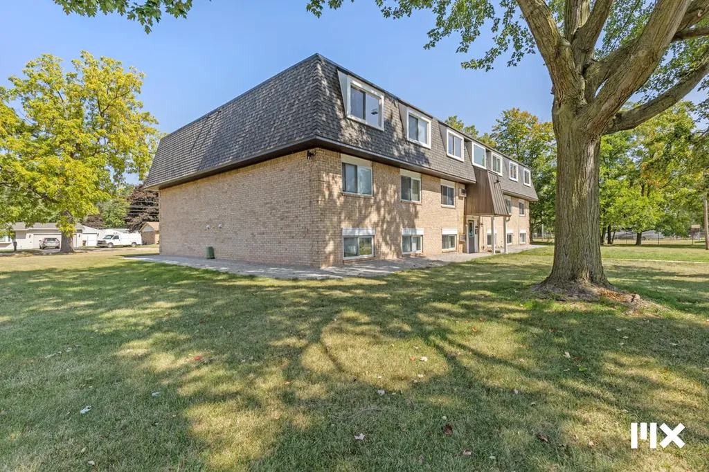 757 W Shepherd Street Charlotte City MI 48813