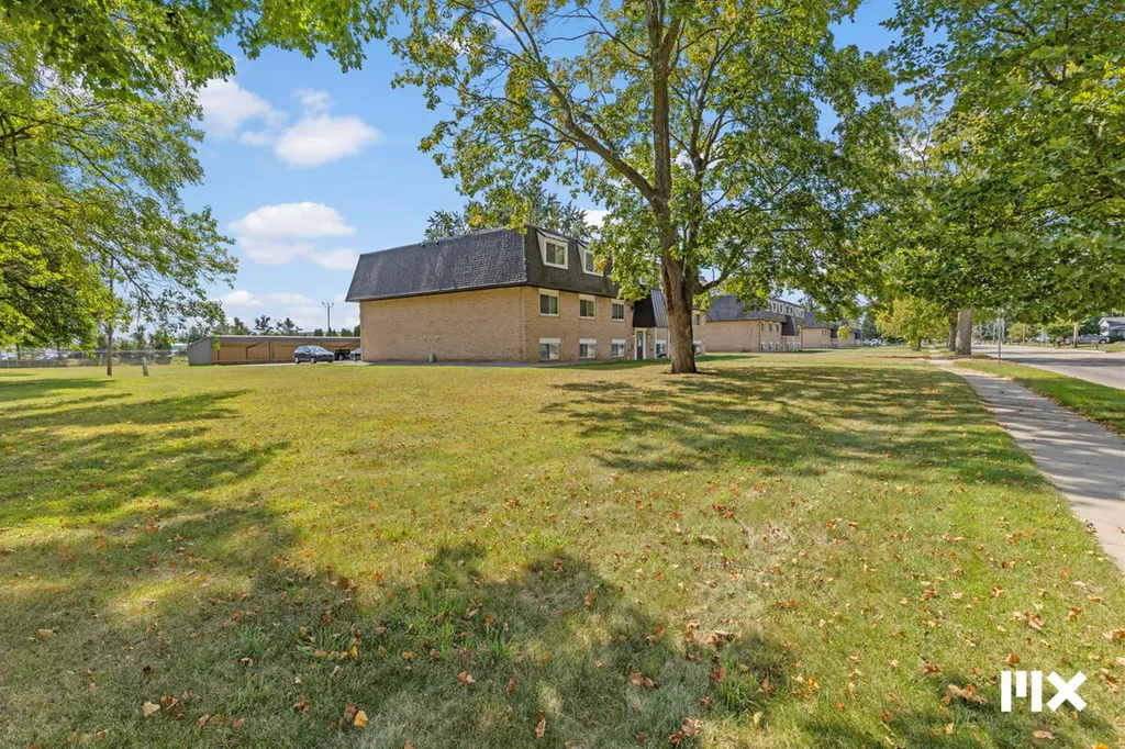 757 W Shepherd Street Charlotte City MI 48813