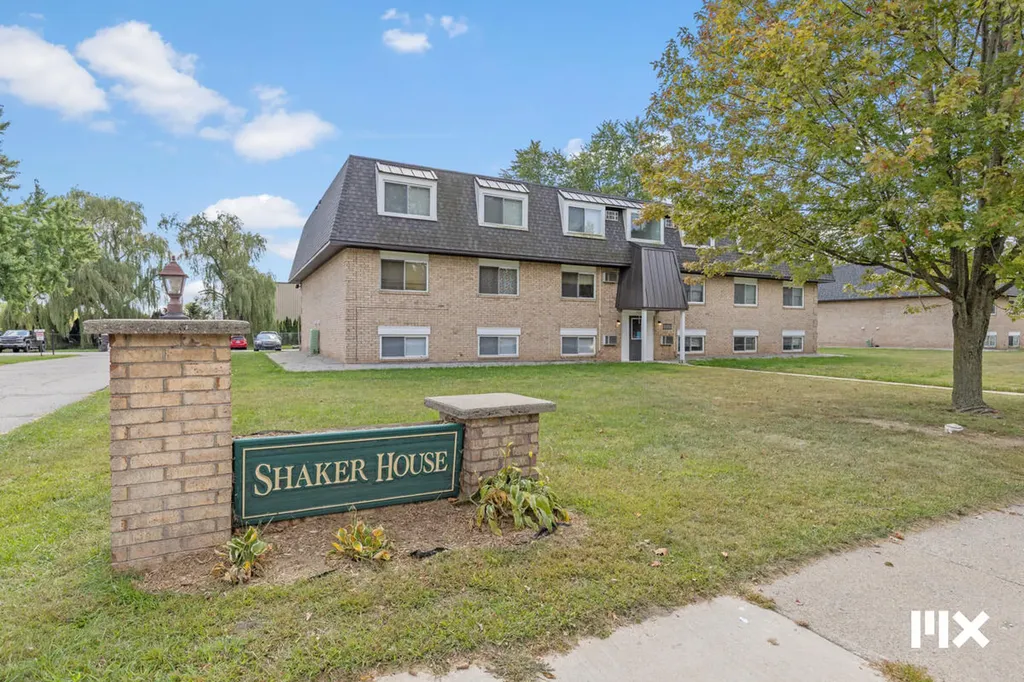 757 W Shepherd Street Charlotte City MI 48813