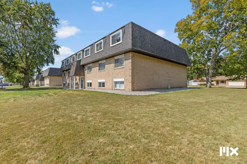 757 W Shepherd Street Charlotte City MI 48813
