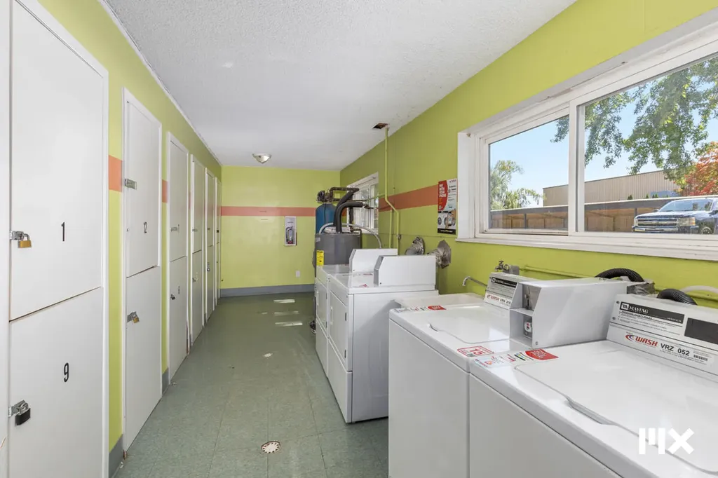 757 W Shepherd Street Charlotte City MI 48813