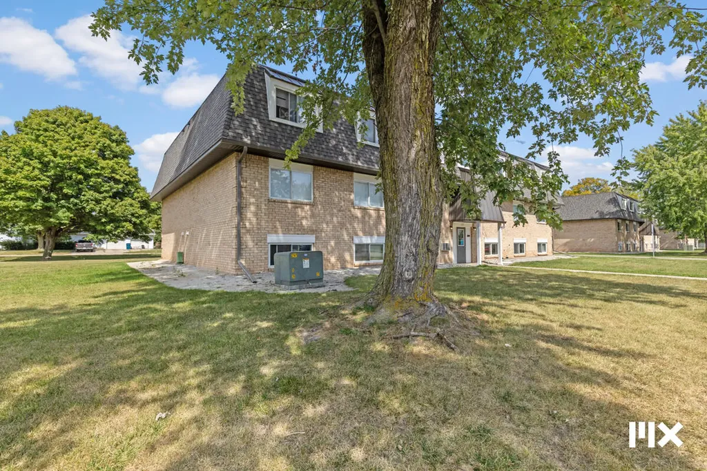 757 W Shepherd Street Charlotte City MI 48813