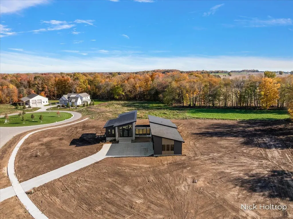 312 Ottogan Hills Court Jamestown Charter Township MI 49323