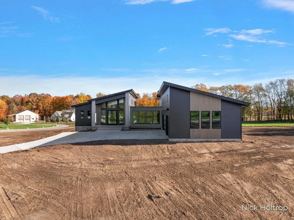 312 Ottogan Hills Court Jamestown Charter Township MI 49323