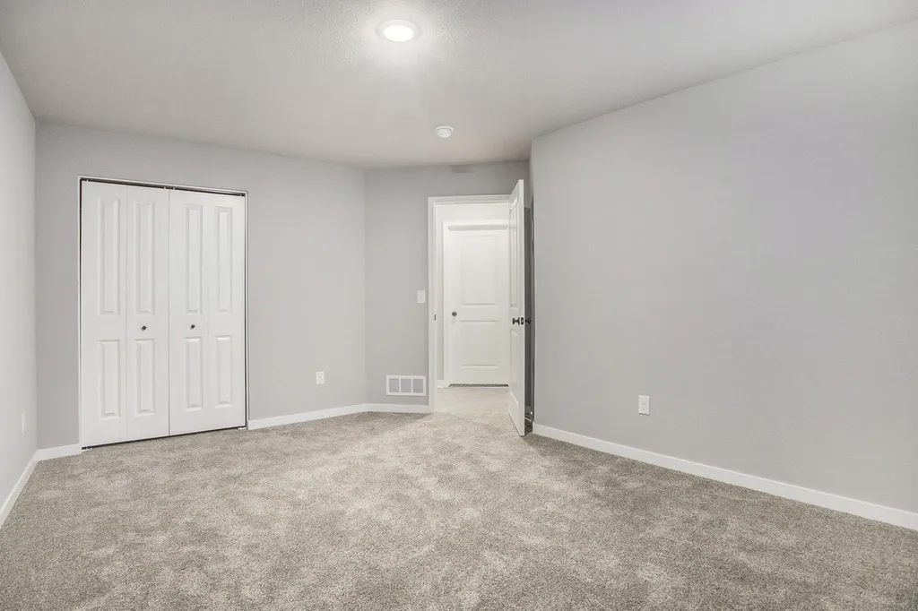 17539 Beechwood Lane Ferrysburg City MI 49456