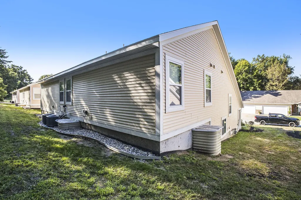 17539 Beechwood Lane Ferrysburg City MI 49456