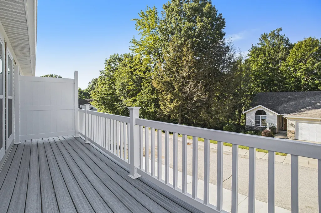 17539 Beechwood Lane Ferrysburg City MI 49456