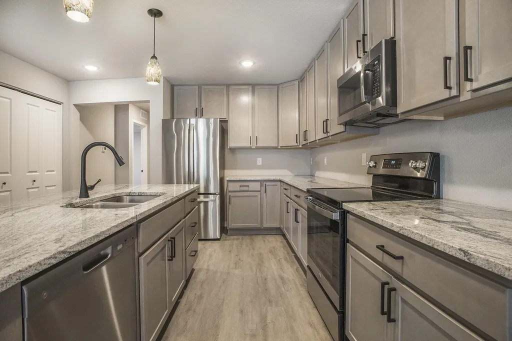 17539 Beechwood Lane Ferrysburg City MI 49456