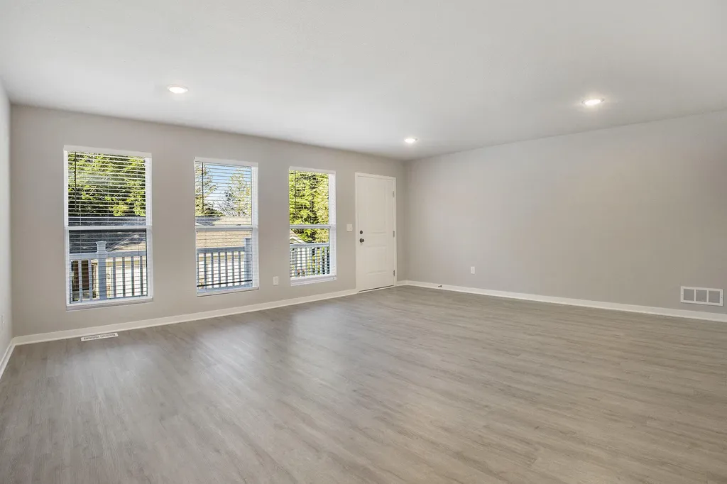 17539 Beechwood Lane Ferrysburg City MI 49456